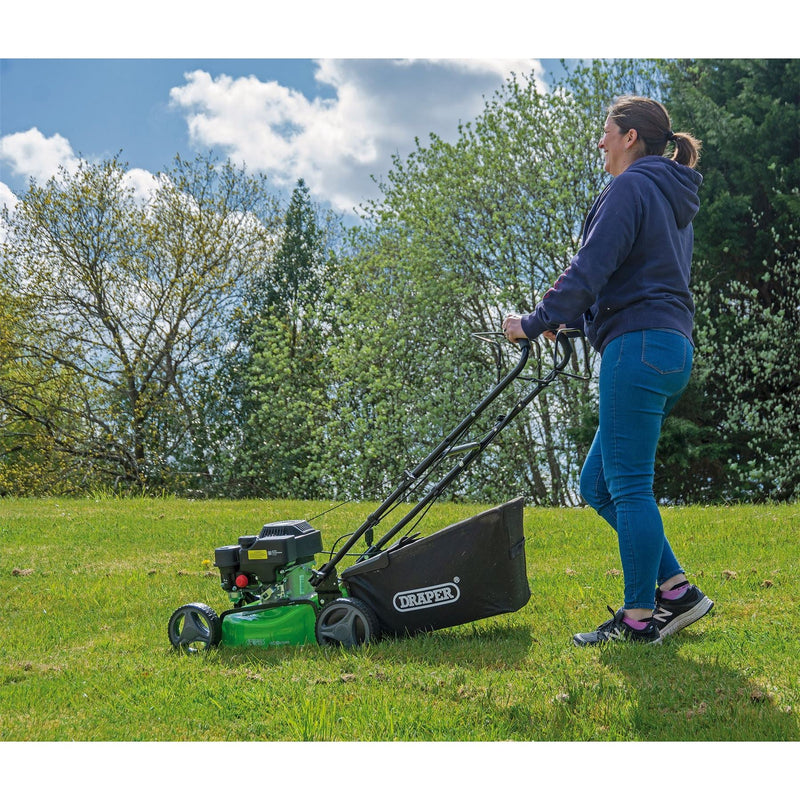 Draper Steel Deck Petrol Lawn Mower, 420mm, 132cc/3.3HP 08671 Draper - Dynamic Drive