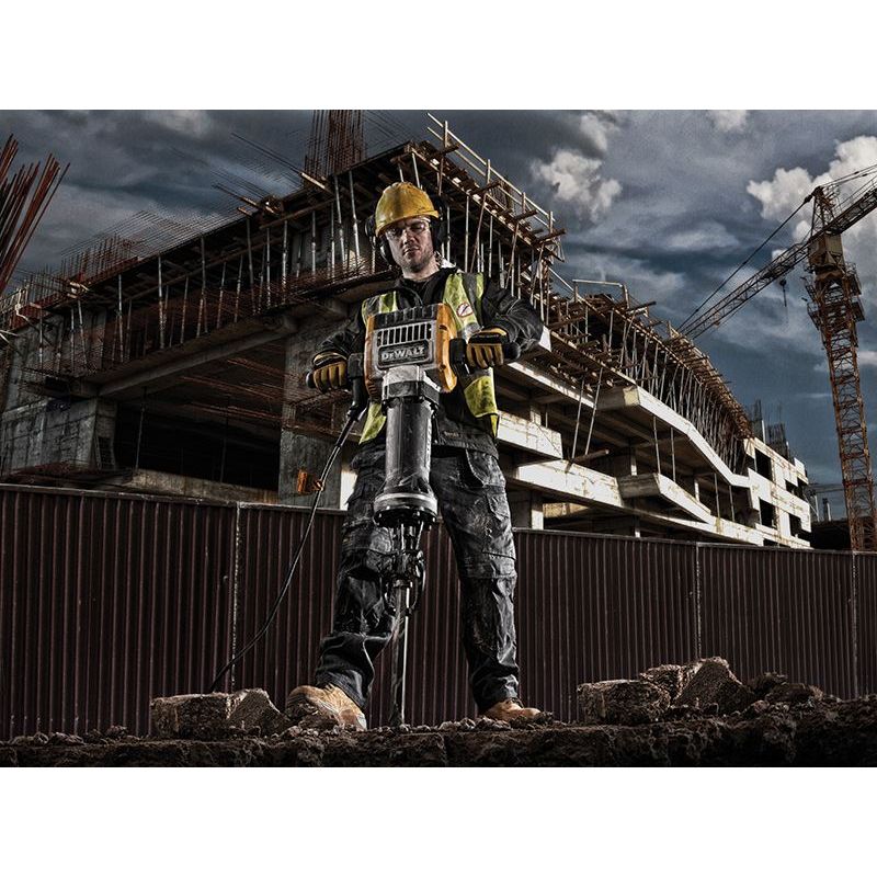 Dewalt Power Tools D25981 28mm HEX Pavement Breaker 30kg 1800W 110V DeWALT Power Tools - Dynamic Drive