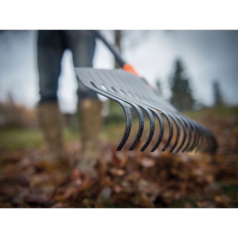 Fiskars Solid™ Leaf Rake - Large Fiskars - Dynamic Drive