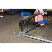 Laser Standard Riveter with 30 Rivets 0217 Laser - Dynamic Drive