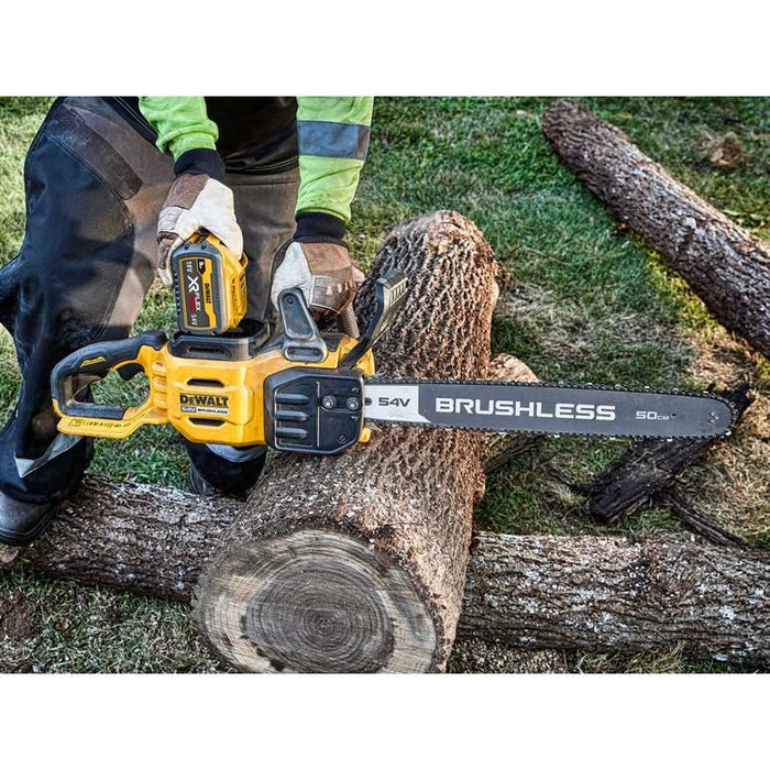 Dewalt Power Tools DCMCS575X XR FlexVolt Chainsaw 50cm Bar 54V 1 x 3.0Ah Li-ion DeWALT Power Tools - Dynamic Drive