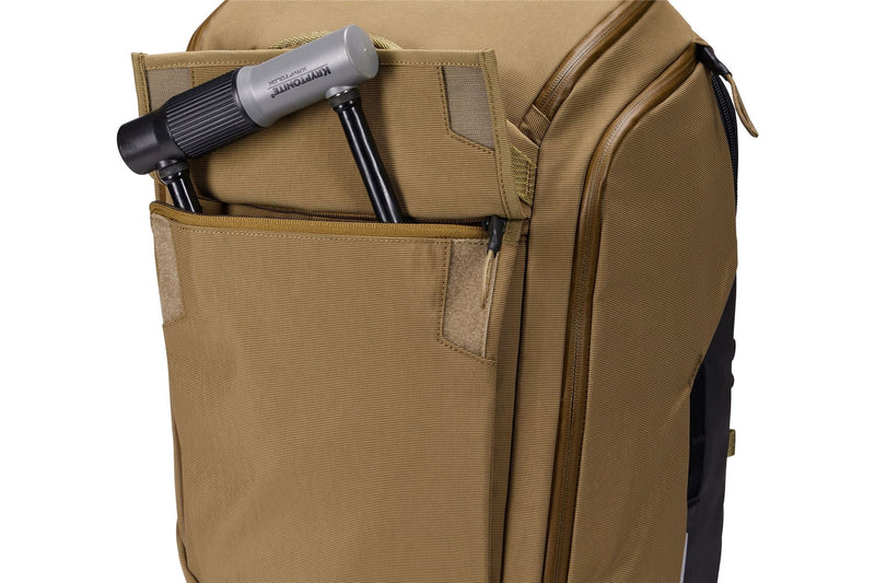 Thule Paramount hybrid bike pannier and backpack 26L tan beige Thule - Dynamic Drive