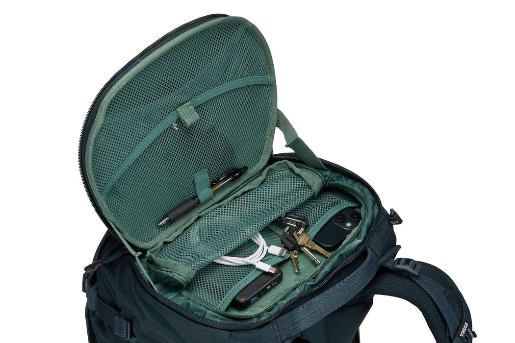 Thule Landmark 70L travel pack darkest blue Thule - Dynamic Drive