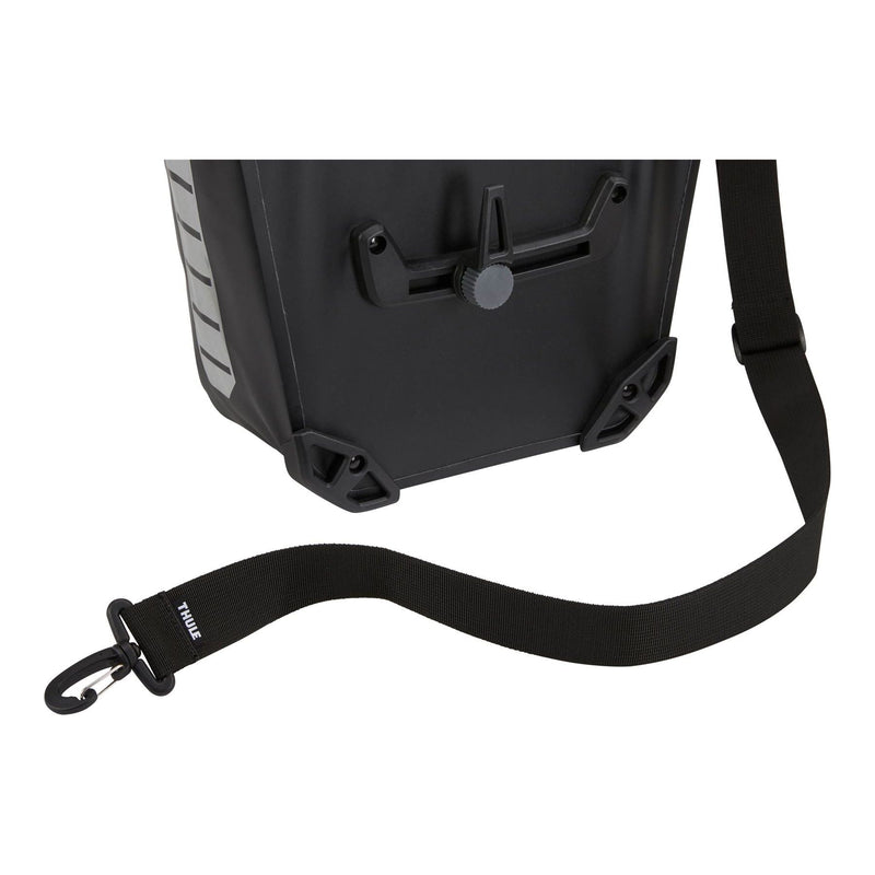 Thule Shield pannier 17L black Pannier Thule - Dynamic Drive