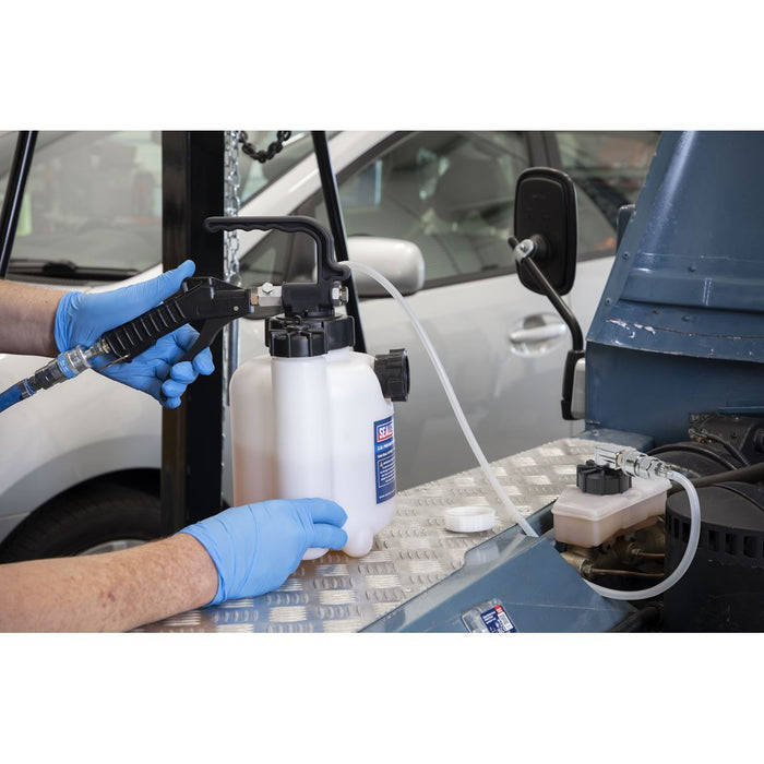 Sealey Pneumatic Brake & Clutch Bleeder 2.5L VS830 Sealey - Dynamic Drive