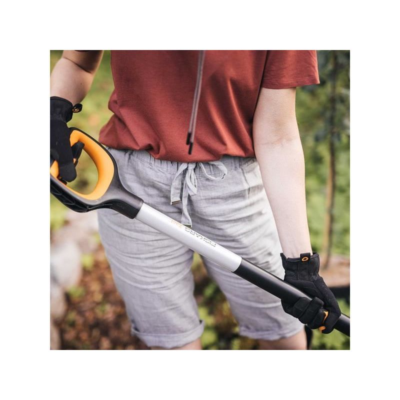 Fiskars Solid™ Metal Rounded Spade Fiskars - Dynamic Drive