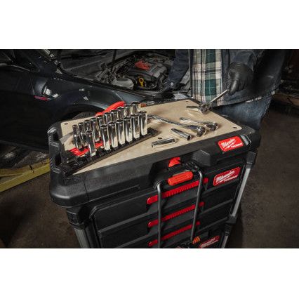 Milwaukee 3/8In. Drive 10Pc Imperial Deep Chrome Socket Set -10Pc Milwaukee - Dynamic Drive