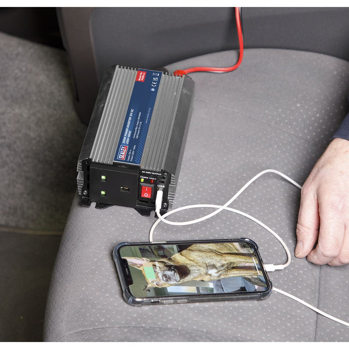 Sealey Power Inverter 300W 12V DC 230V~50Hz PI300 Sealey - Dynamic Drive