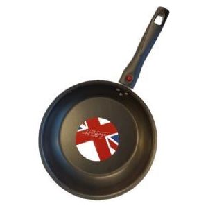 24cm Frying Pan With Detachable Handle 24FL16 UK Camping And Leisure - Dynamic Drive
