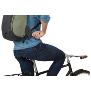 Thule Paramount Commuter Rucksack 18L Olivine Green Cycling Backpack Thule - Dynamic Drive