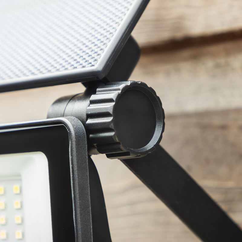 Sealey Extra-Slim Solar Floodlight with Wall Bracket 20W SMD LED LED20S Sealey - Dynamic Drive