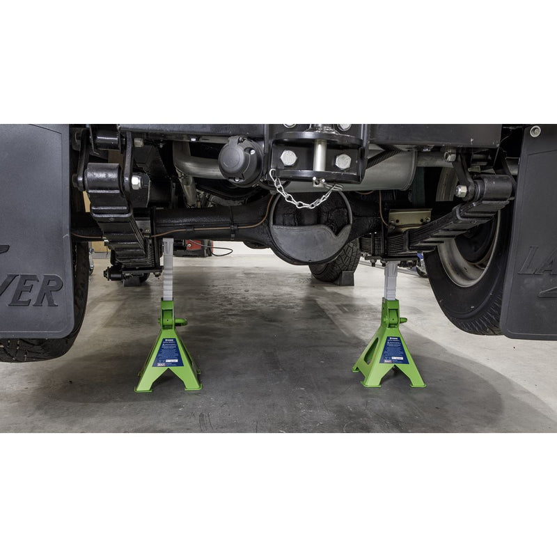 Sealey AXLe Stands (Pair) 3 Tonne Capacity per Stand Ratchet Type Hi-Vis Green Sealey - Dynamic Drive