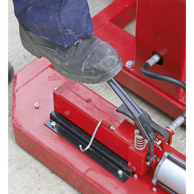 Sealey Vehicle Lift 1.5 Tonne Air/Hydraulic with Foot Pedal AVR1500FP Sealey - Dynamic Drive