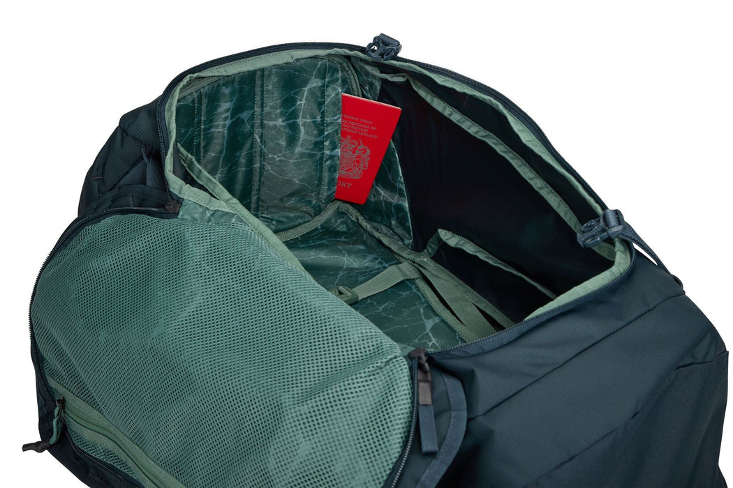 Thule Landmark 40L travel pack darkest blue Thule - Dynamic Drive