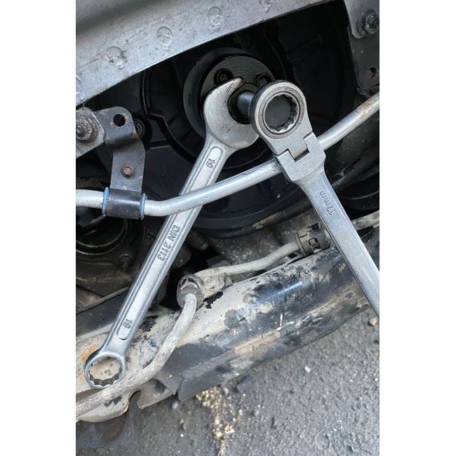 Laser Crankshaft Cambelt Pulley Puller - for Volvo Petrol & 2.0 Diesel 8410 Laser - Dynamic Drive