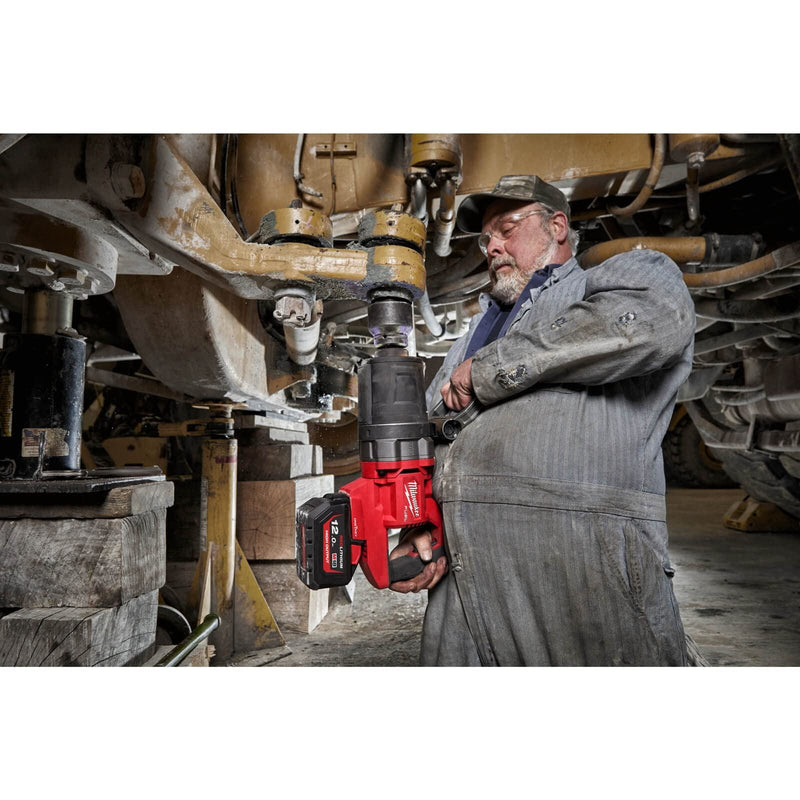 Milwaukee M18 FUEL ONE-KEY 1in. High Torque D-Handle Impact Wrench With Friction Ring And Extended Anvil Milwaukee - Dynamic Drive