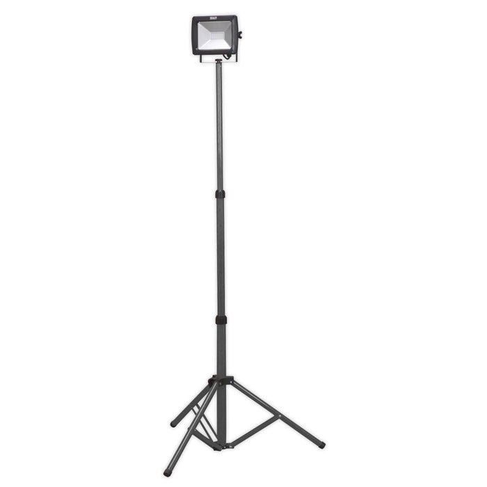 Sealey Telescopic Floodlight 20W SMD LED 230V LED102 Sealey - Dynamic Drive