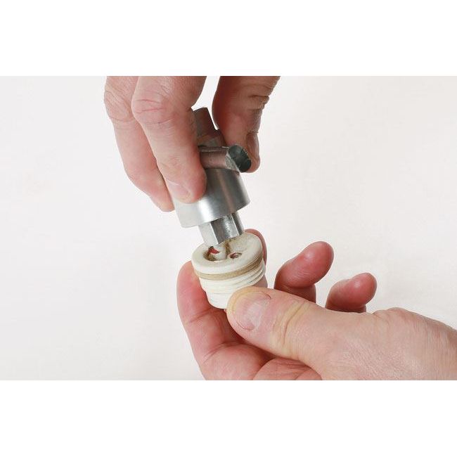Laser Drain Bung Tool for AdBlue Tank HGV 26mm 7719 Laser - Dynamic Drive