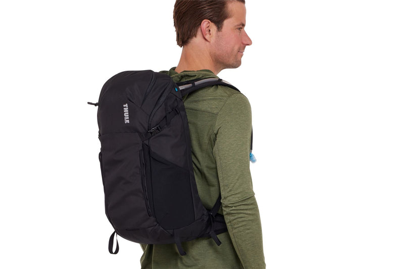 Thule AllTrail hydration pack 22L black Thule - Dynamic Drive