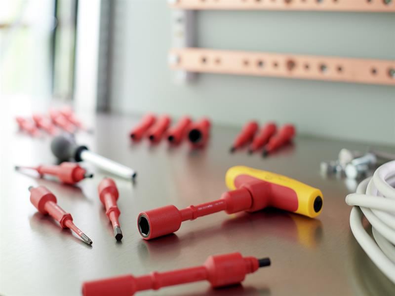 Wiha TorqueVario®-S T electric T-handle Screwdriver 5-14Nm Wiha - Dynamic Drive