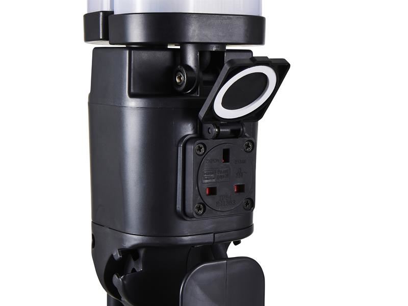Stanley® Lighting Area Tower Light with Outlet Socket 8000 Lumens STANLEY® Lighting - Dynamic Drive