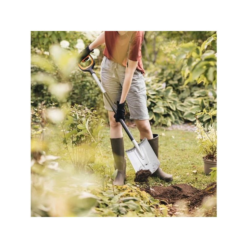 Fiskars Xact™ Rounded Spade Fiskars - Dynamic Drive
