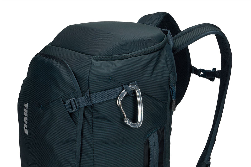 Thule Landmark 40L travel pack darkest blue Thule - Dynamic Drive