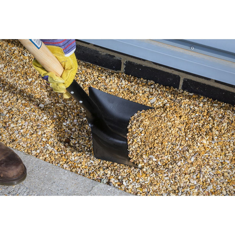 Sealey Shovel with 710mm Wooden Handle SH710 Sealey - Dynamic Drive