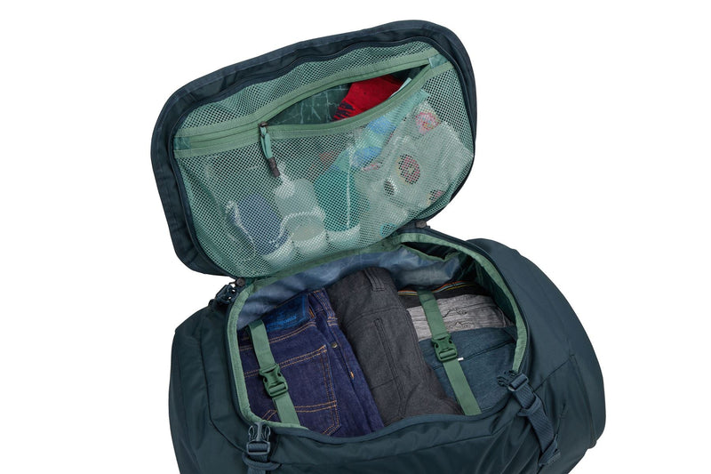 Thule Landmark 40L travel pack darkest blue Thule - Dynamic Drive