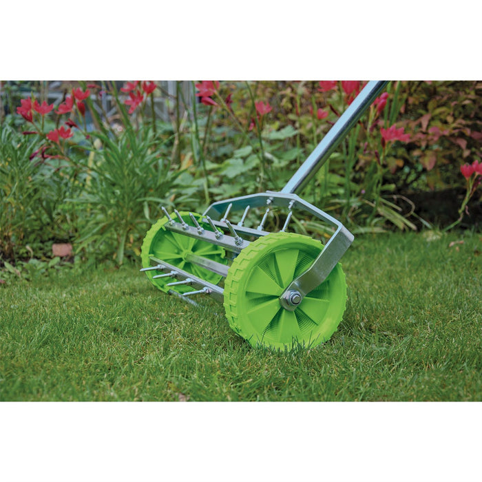 Draper Rolling Lawn Aerator Spiked Drum, 450mm 83983 Draper - Dynamic Drive