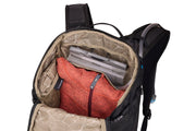 Thule AllTrail hydration pack 22L black Thule - Dynamic Drive