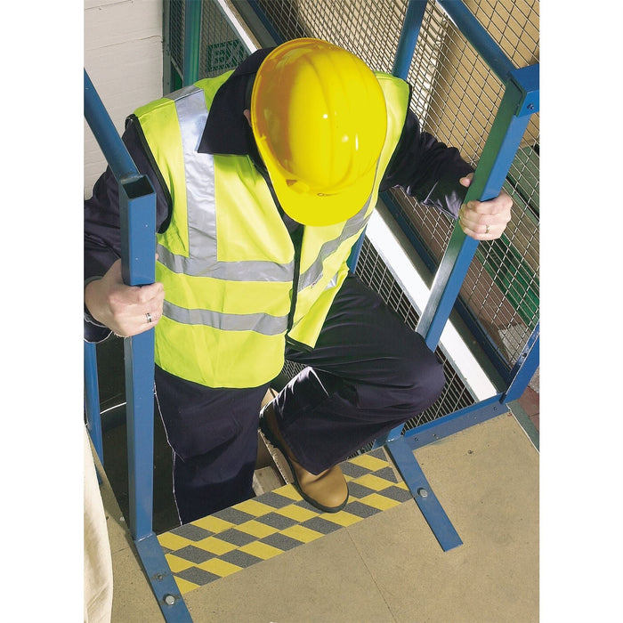 Draper Heavy Duty Safety Grip Tape Roll, 18m x 50mm, Black and Yellow 65440 Draper - Dynamic Drive