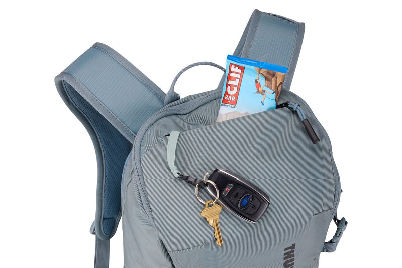 Thule AllTrail 18L daypack with rain cover Pond grey Thule - Dynamic Drive