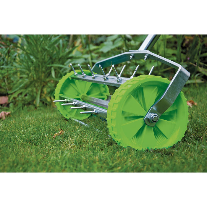 Draper Rolling Lawn Aerator Spiked Drum, 450mm 83983 Draper - Dynamic Drive