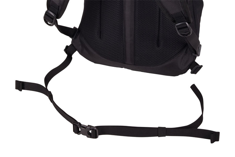 Thule AllTrail 18L daypack with rain cover black Thule - Dynamic Drive