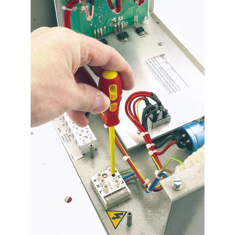 Draper VDE Approved Fully Insulated Plain Slot Screwdriver, 3.0 x 100mm (Display Draper - Dynamic Drive